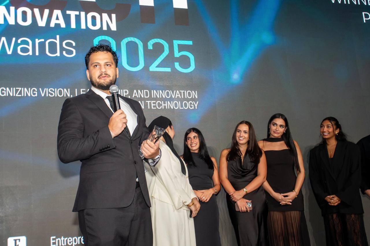 Moe Nabavi on stage at the Innovation Awards 2025